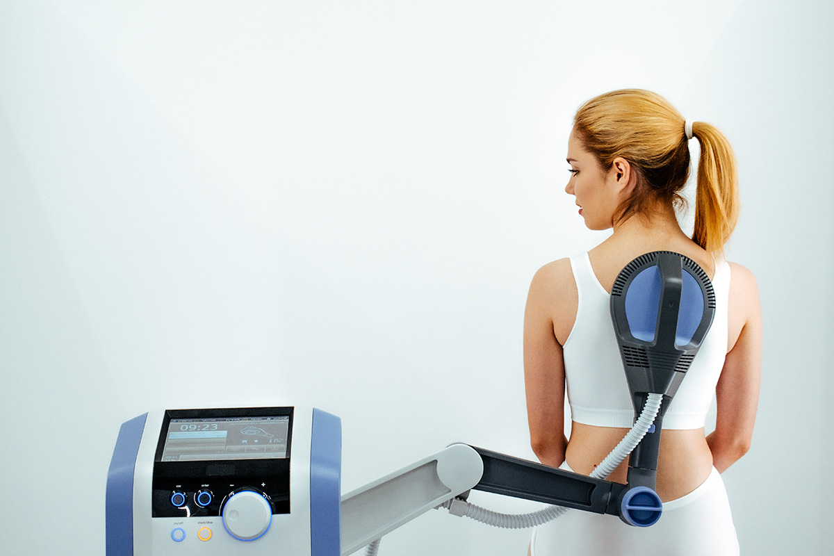 Advanced SIS system for back therapy using electromagnetic fields